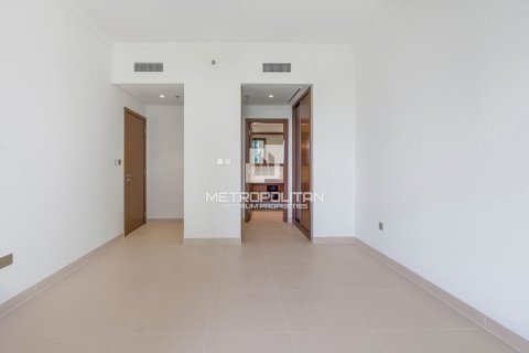 Apartment in EMAAR Beachfront, Dubai Harbour, Dubai 2 bedrooms, 124 sq.m. № 16116 - photo 10