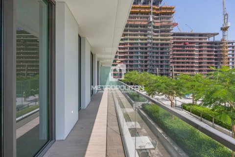 Apartment in EMAAR Beachfront, Dubai Harbour, Dubai 2 bedrooms, 124 sq.m. № 16116 - photo 23