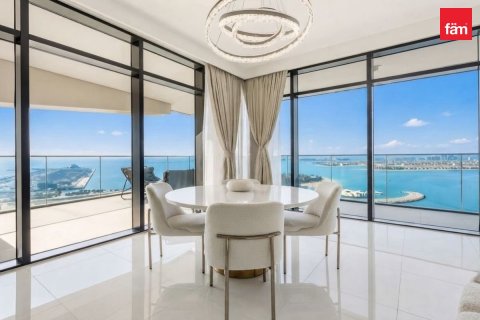 Квартира в Dubai Harbour, Дубай, 3 спальни, 197.9м², № 118737