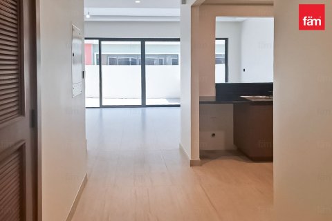 Townhouse in Dubai 4 bedrooms, 144 sq.m. № 112477 - photo 8