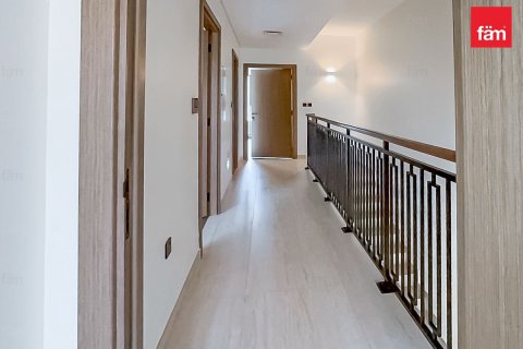 Townhouse in Dubai 4 bedrooms, 144 sq.m. № 112477 - photo 15