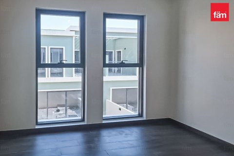 Townhouse in Dubai 4 bedrooms, 144 sq.m. № 112477 - photo 16
