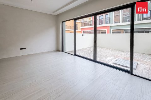 Townhouse in Dubai 4 bedrooms, 144 sq.m. № 112477 - photo 18