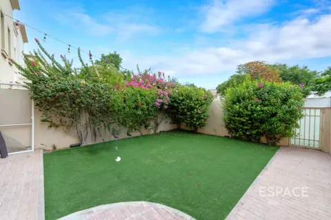 Villa en Springs 4, The Springs, Dubai, 2 dormitorios, 153 m², № 122456 - foto 3