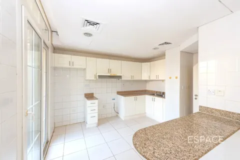 Villa en Springs 4, The Springs, Dubai, 2 dormitorios, 153 m², № 122456 - foto 11
