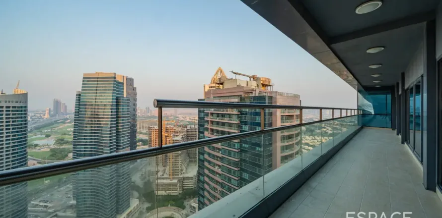 Appartement à Jumeirah Lake Towers, Dubai, 5 chambres, 573 m², № 122455