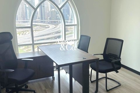 Снять в аренду офис в Джумейра Лейк Тауэрс, Дубай: 86м², № 125064 - фото 7