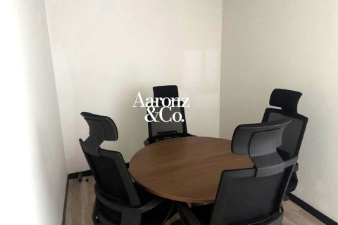 Снять в аренду офис в Джумейра Лейк Тауэрс, Дубай: 86м², № 125064 - фото 6
