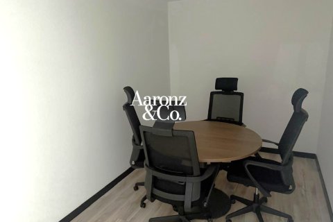 Снять в аренду офис в Джумейра Лейк Тауэрс, Дубай: 86м², № 125064 - фото 5