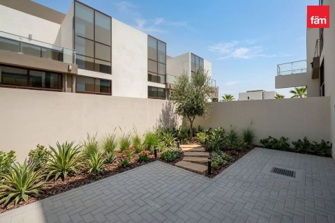 Townhouse in Meydan, Dubai 3 bedrooms, 187.2 sq.m. № 124256 - photo 2
