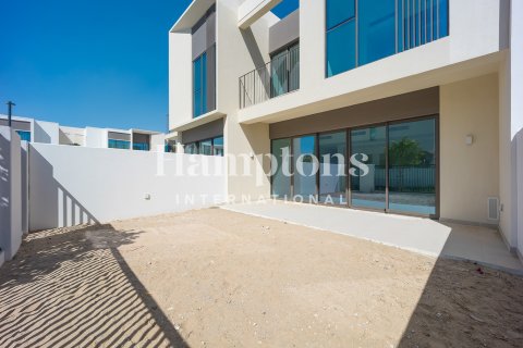 Снять в аренду таунхаус в Al Manara, Jumeirah Village Triangle, Дубай: 3 спальни, 189.98663500м², № 139186 - фото 14