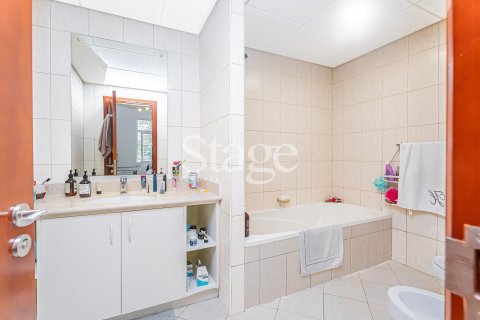 Apartamento en Motor City, Dubai, 1 dormitorio, 94 m², № 122154 - foto 16