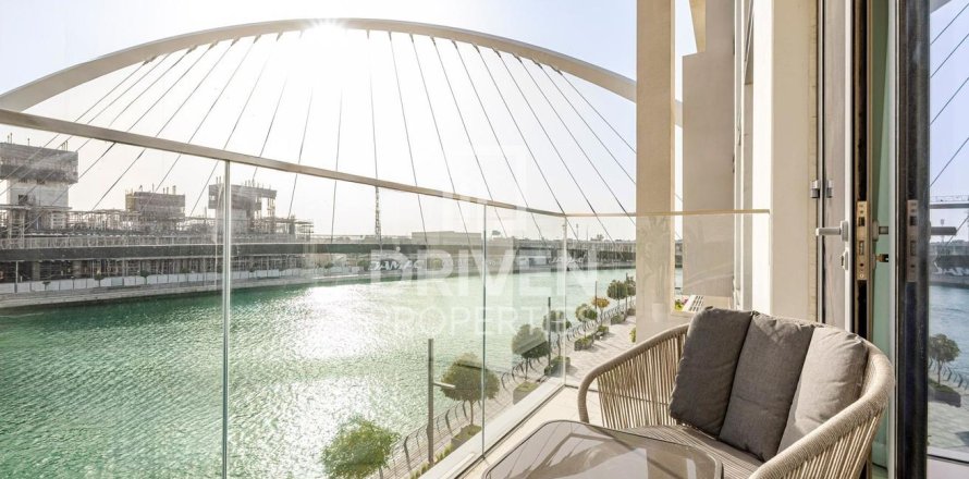 Apartamento en Al Wasl, Dubai, 2 dormitorios, 123.19 m², № 136988