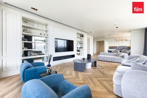 Apartment in City Walk, Dubai 3 bedrooms, 264.2 sq.m. № 123299 - photo 6