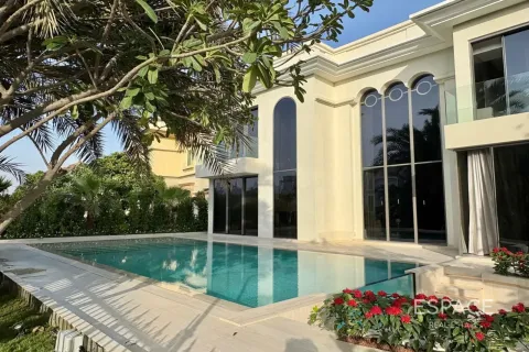 Villa à Jumeirah Islands, Dubai, 5 chambres, 526 m², № 71072