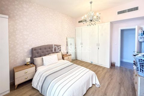 Apartment in Rimal, Jumeirah Beach Residence, Dubai 2 bedrooms, 129 sq.m. № 43735 - photo 8