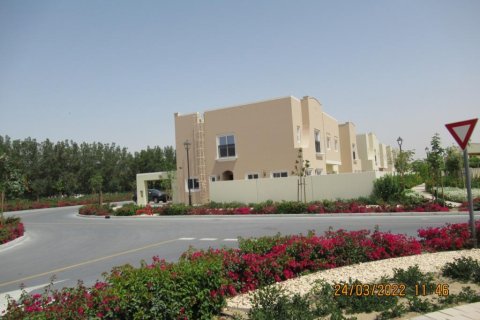 Adosado en Villanova, Dubai Land, Dubai, 4 dormitorios, 205.59 m², № 1157 - foto 9