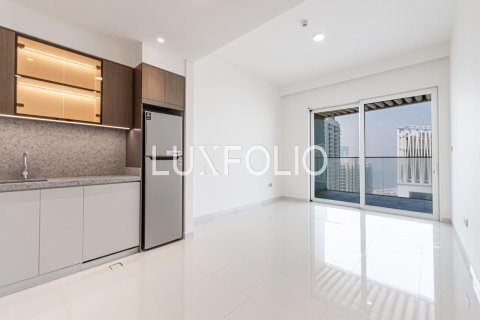 Квартира в EMAAR Beachfront, Dubai Harbour, Дубай, 1 спальня, 84м², № 46301