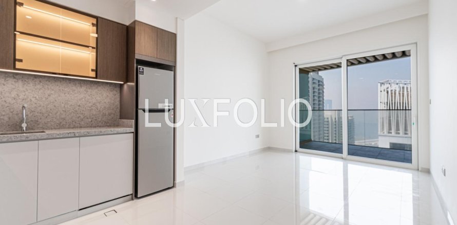 Квартира в EMAAR Beachfront, Dubai Harbour, Дубай, 1 спальня, 84м², № 46301