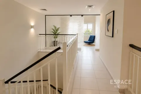 Villa in The Springs, Dubai 3 bedrooms, 289 sq.m. № 122890 - photo 9
