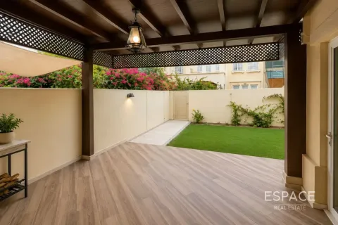 Villa in The Springs, Dubai 3 bedrooms, 289 sq.m. № 122890 - photo 10