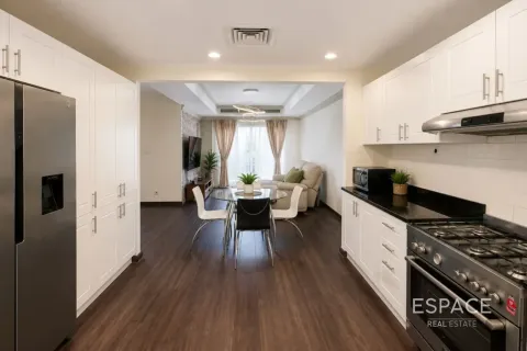 Villa in The Springs, Dubai 3 bedrooms, 289 sq.m. № 122890 - photo 4