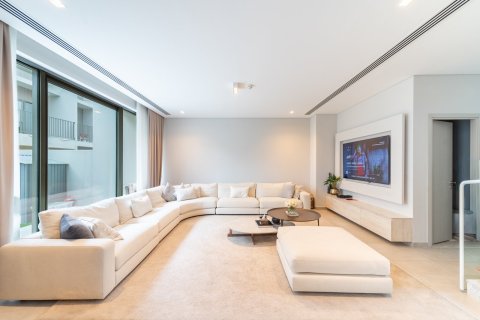 Villa in Dubai 4 bedrooms, 334 sq.m. № 120308