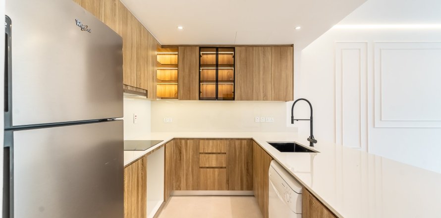 Квартира в Дубае, 1 спальня, 71м², № 120312