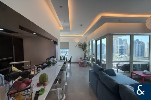 Apartment in AL MAJARA TOWERS in Dubai Marina, Dubai 3 bedrooms, 191 sq.m. № 99189 - photo 2