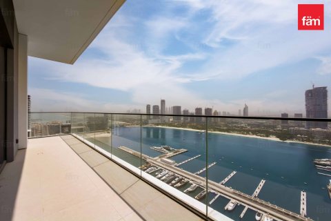 Apartment in Dubai Harbour, Dubai 4 bedrooms, 225.8 sq.m. № 133097