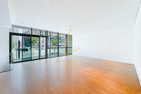 Снять в аренду квартиру в Аль-Васле, Дубай: 3 спальни, 182м², № 123206 - фото 3