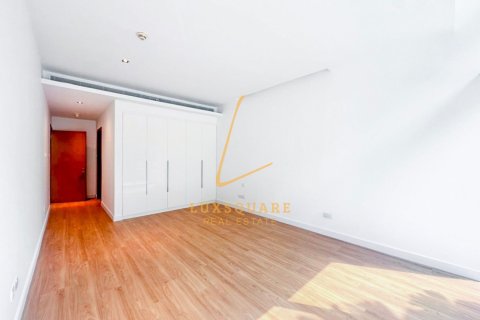 Снять в аренду квартиру в Аль-Васле, Дубай: 3 спальни, 182м², № 123206 - фото 11