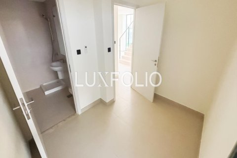 Снять в аренду виллу в Дубай Хилс Эстейт, Дубай: 3 спальни, 296м², № 46281 - фото 7