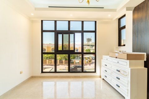 Villa à Jumeirah Village Triangle, Dubai, 4 chambres, 329 m², № 123816 - photo 12