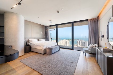 Apartment in Dubai 4 bedrooms, 538 sq.m. № 123821 - photo 15