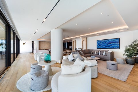 Apartment in Dubai 4 bedrooms, 538 sq.m. № 123821 - photo 7