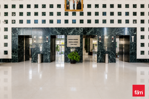 Oficina en Sheikh Zayed Road, Dubai, 269.5 m², № 109341 - foto 2