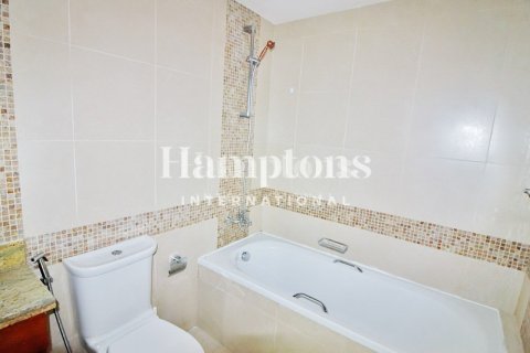 Снять в аренду квартиру в The Views 1, The Views, Дубай: 1 спальня, 79.24625900м², № 125078 - фото 3