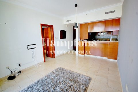 Снять в аренду квартиру в The Views 1, The Views, Дубай: 1 спальня, 79.24625900м², № 125078 - фото 14
