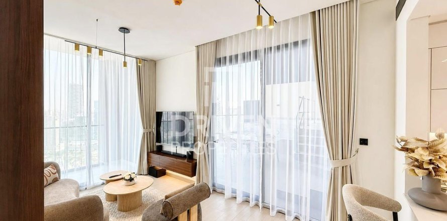 Квартира в District 15, Джумейра Вилладж Серкл, Дубай, 2 спальни, 142.79м², № 128755