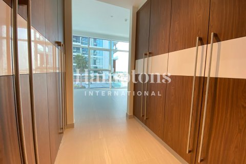 Apartment in Zabeel, Dubai 2 bedrooms, 145.95061300 sq.m. № 105672 - photo 8