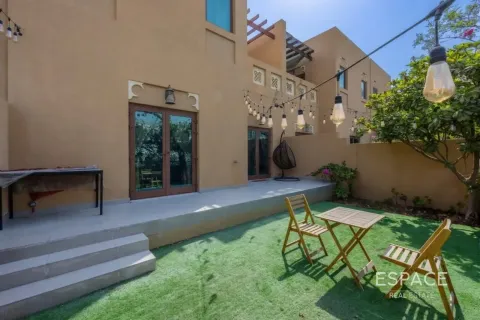 Maison de ville à Al Furjan, Dubai, 3 chambres, 262 m², № 122547