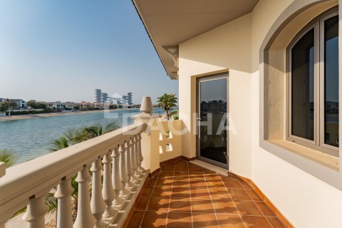 Villa en Garden Homes, Palm Jumeirah, Dubai, 5 dormitorios, 465 m², № 133254 - foto 10