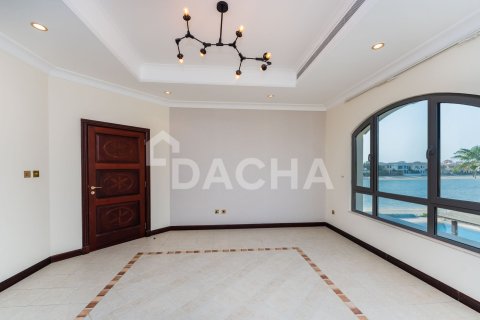 Villa en Garden Homes, Palm Jumeirah, Dubai, 5 dormitorios, 465 m², № 133254 - foto 16