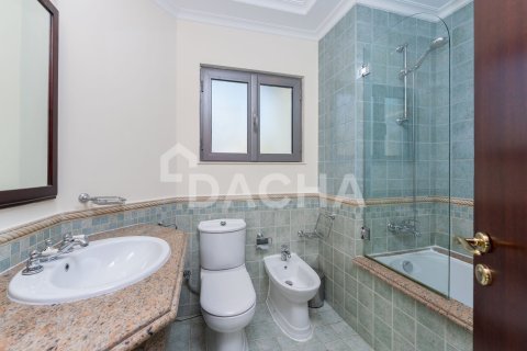 Villa en Garden Homes, Palm Jumeirah, Dubai, 5 dormitorios, 465 m², № 133254 - foto 4