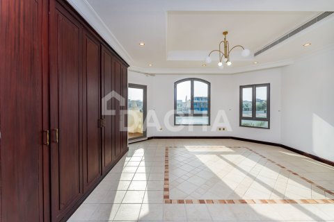 Villa en Garden Homes, Palm Jumeirah, Dubai, 5 dormitorios, 465 m², № 133254 - foto 5