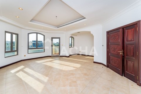 Villa en Garden Homes, Palm Jumeirah, Dubai, 5 dormitorios, 465 m², № 133254 - foto 12