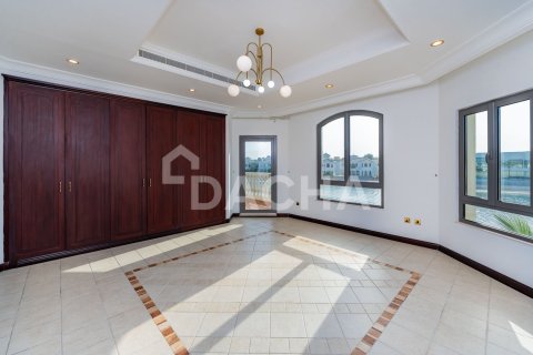 Villa en Garden Homes, Palm Jumeirah, Dubai, 5 dormitorios, 465 m², № 133254 - foto 3