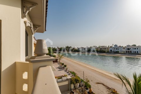 Villa en Garden Homes, Palm Jumeirah, Dubai, 5 dormitorios, 465 m², № 133254 - foto 7