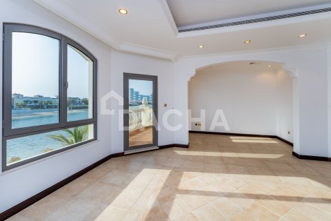 Villa en Garden Homes, Palm Jumeirah, Dubai, 5 dormitorios, 465 m², № 133254 - foto 6